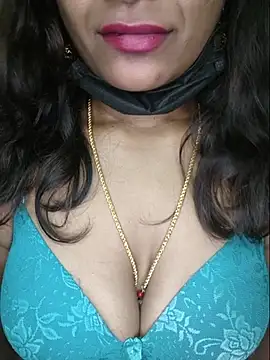 Premalatha_28 webkamerás műsora