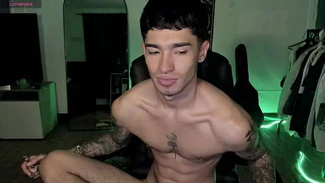 Damon__333 Show Webcam