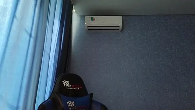 XXX chat uživo modela HotBrandyX