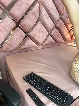 lya_nekko_ Adlı Modelin Canlı XXX Sohbeti