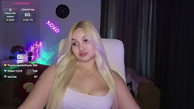 adrelaxina's Live XXX Chat