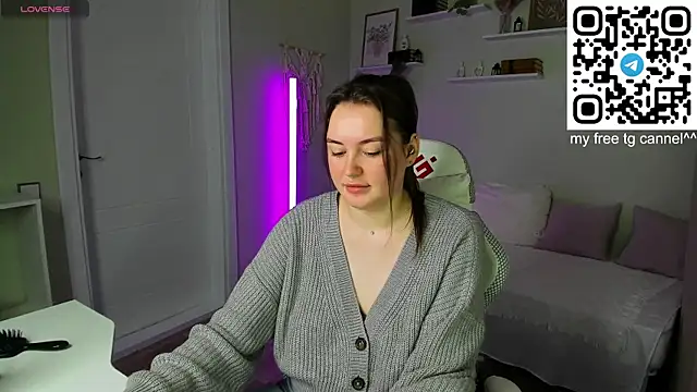 Laura_CollinsS Chat XXX in diretta