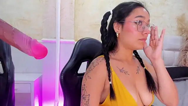 AnaiaClarck's Live XXX Chat