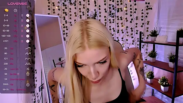 AnyaTaylor_ élő XXX-chatje