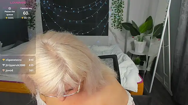 Hella_Fabel 现场XXX聊天
