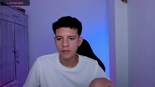 tylernova 라이브 XXX 채팅