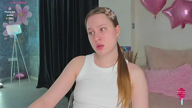 Candy_Cansew Adlı Modelin Canlı Sohbet Odası