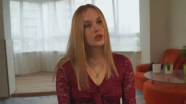 DanikaGudinas webcam show