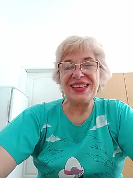 52MiaLove02 Show in webcam