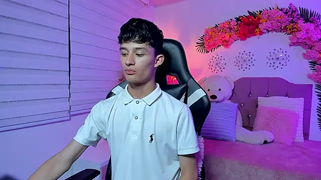 Patrick_Howland_ Adlı Modelin Web Kamerası Şovu