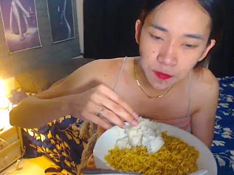 Webkamerová show yourasiandoll