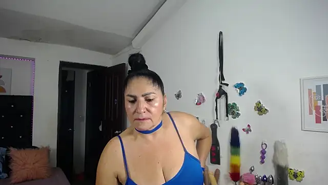 Chatroom XXX en direct de mature_bigboobs10