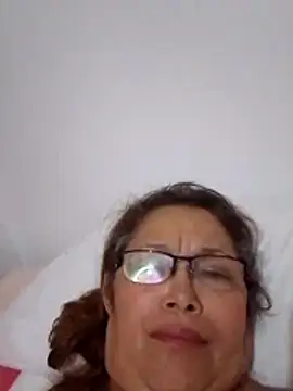 XXX chat uživo modela Cessi50