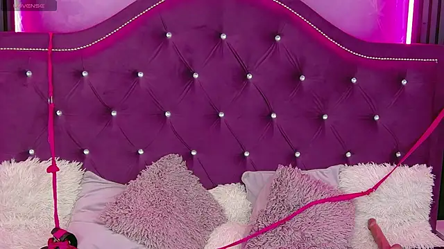 DaianaKimberly Webcam show