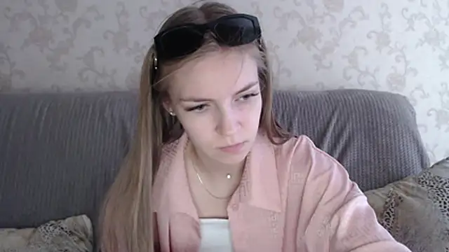 HitGyrln Live XXX chat