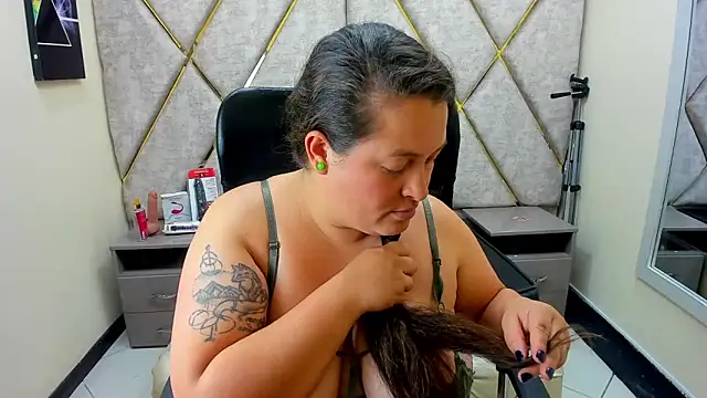 Chat +18 de Sarah_Boobs_ ao vivo
