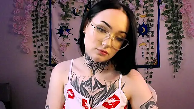 MollyKissy Chat XXX live