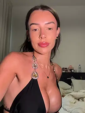 SexySophiaax's Live XXX Chat