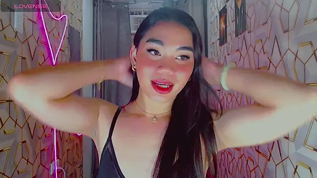 DreamGirlMia Pertunjukan Webcam