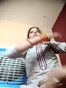 Bhumika_Love143 élő XXX-chatje