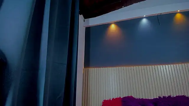 girlmia_colucci's Webcam Show