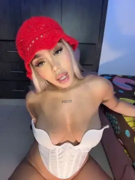 Tyra_malkovaa: вебкам-шоу