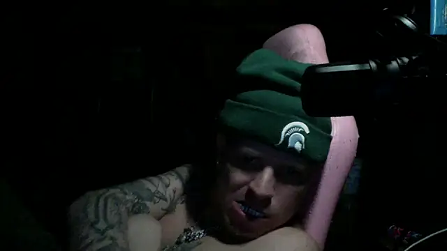 traejddd's Live XXX Chat