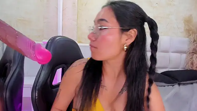 AnaiaClarck Chat XXX live