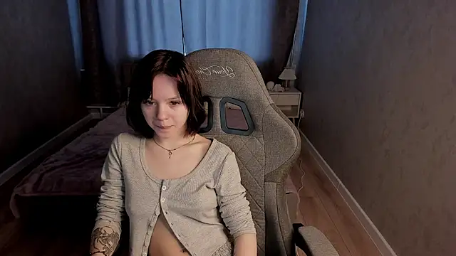 Loly_Cuttie Adlı Modelin Web Kamerası Şovu