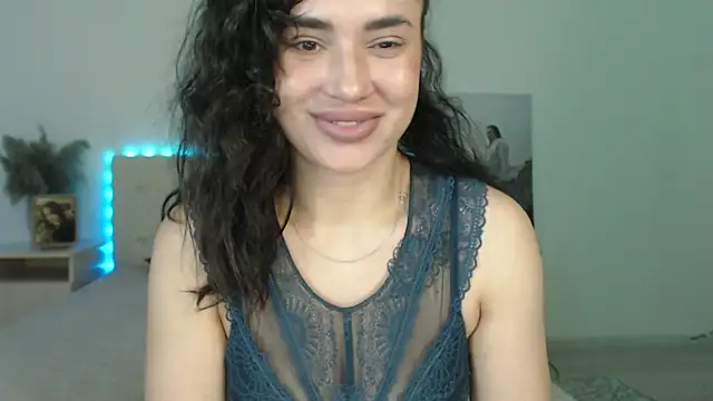 Chat +18 de RoxannePure ao vivo