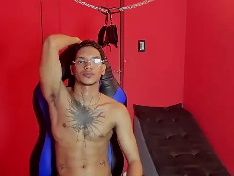 kai_storm77's Webcam Show