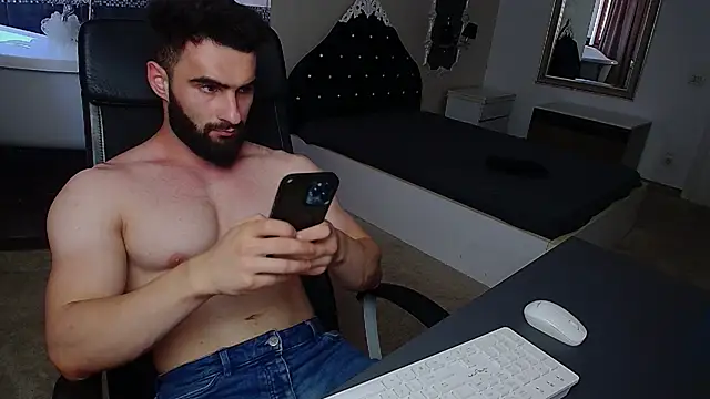 MicahLane Adlı Modelin Canlı XXX Sohbeti