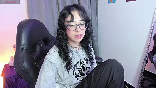 indra_cam's Live XXX Chat