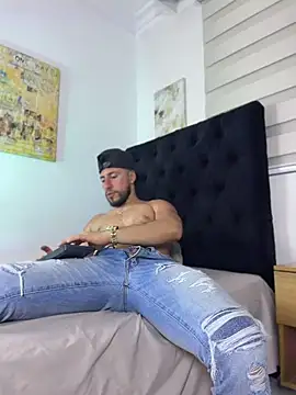 Thiago_Hill élő XXX-chatje