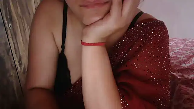 HotNiyathi's Live XXX Chat