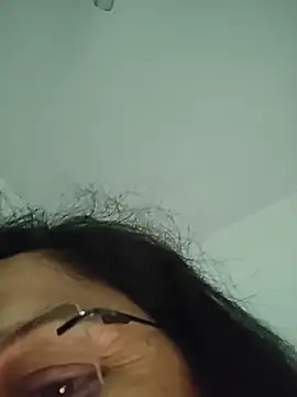 Chat +18 de NakedMILFx ao vivo