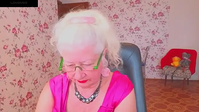 Maya_Mayflower's Live XXX Chat