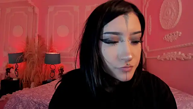 Kat_VonDe's Live XXX Chat
