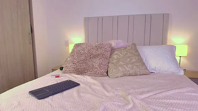 Anna-Lynn's Live XXX Chat