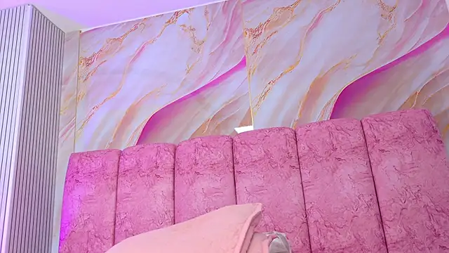 emmacurvy's Live XXX Chat