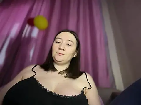 MimiYolaVi's Live XXX Chat