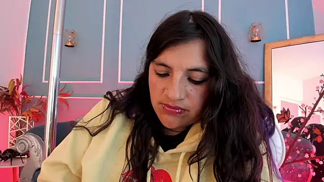 TaraTaylorr's Live XXX Chat