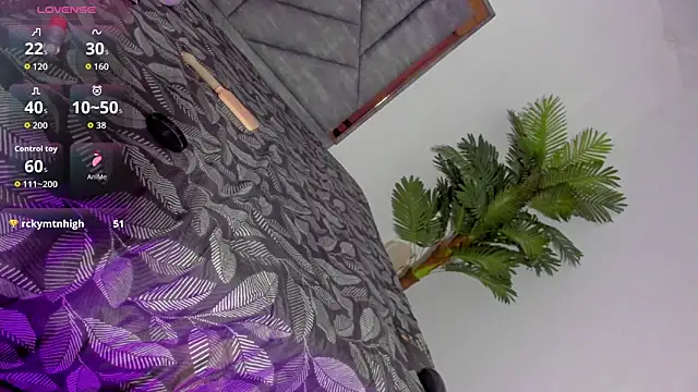 Show de MissCarolinne na webcam