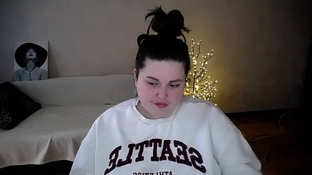 Emily_Mo – Naživo XXX chat