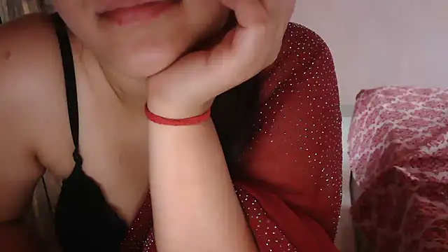 HotNiyathi's Live XXX Chat
