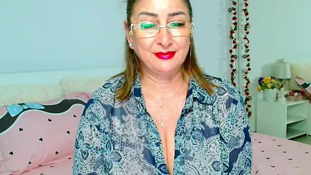 Tyana40 Chat XXX in diretta
