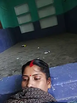 Pushpa_hotty Show in webcam
