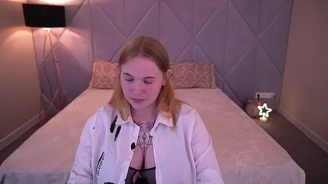 NikkyReyyy's Live XXX Chat