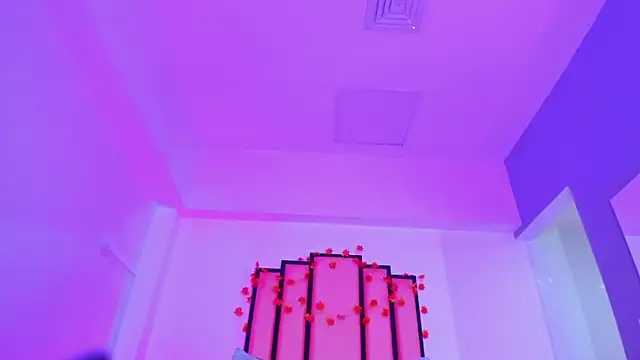 Czat XXX na żywo – vaneloppe_23