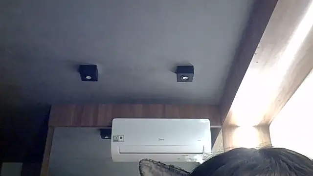 SkinnyKitten Live XXX-chat